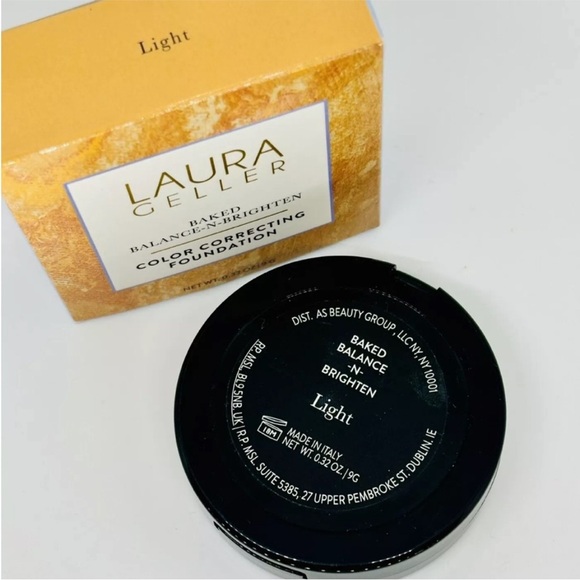 Laura Geller - Light - Baked Balance-N-
Brighten Color Correcting Foundation NIB - Picture 5 of 6